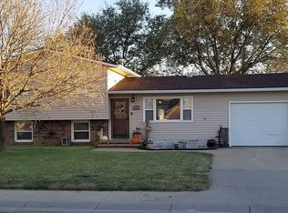 809 E 6th St, Oakley, KS 67748