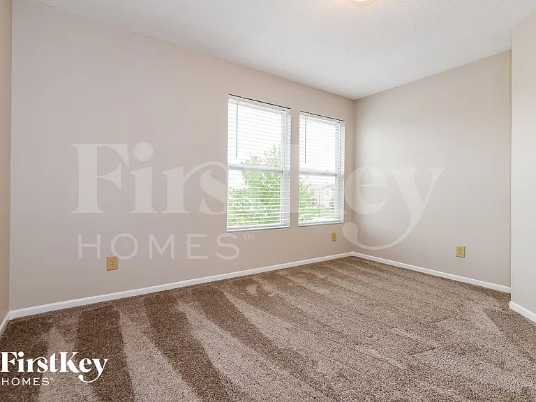 961 Springside Ct — Photo 12