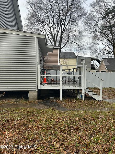 4th image of 2640 Guilderland Avenue