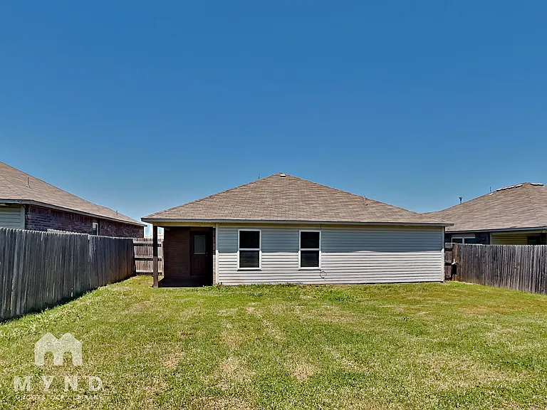 1716 Lanesboro Dr — Photo 14