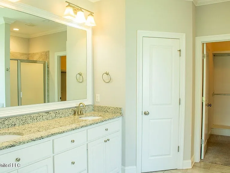 216 Buttonwood Ln — Photo 14