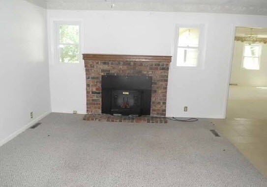 4th image of 2833 Nantuckett Ave