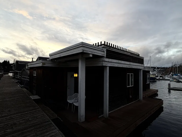 1409 NE Boat St #2 — Photo 9