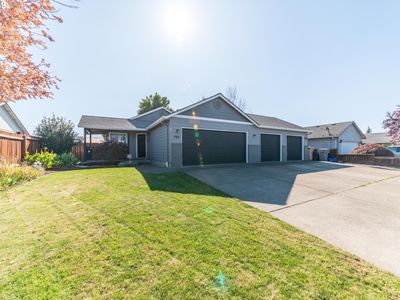 782 Smith St, Harrisburg, OR, 97446