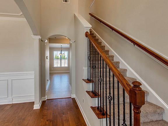 5th image of 1139 Rosland Cir