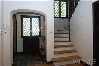 4th image of 32 Mercer Ave