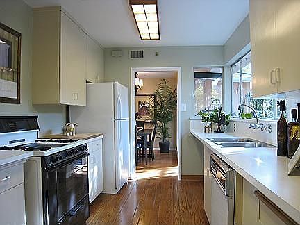 4th image of 505 W Crescent Dr
