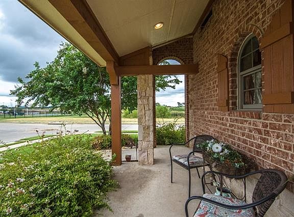 5th image of 7516 Gairlock Dr