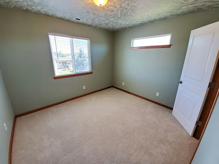 3800 Ryunkin St SE — Photo 12