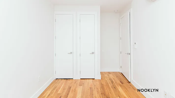 Rented by Nooklyn NYC LLC | media 31