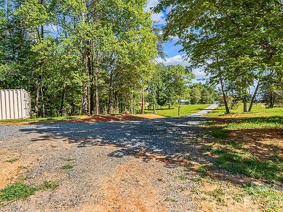 2nd image of 2815 Playmore Beach Rd