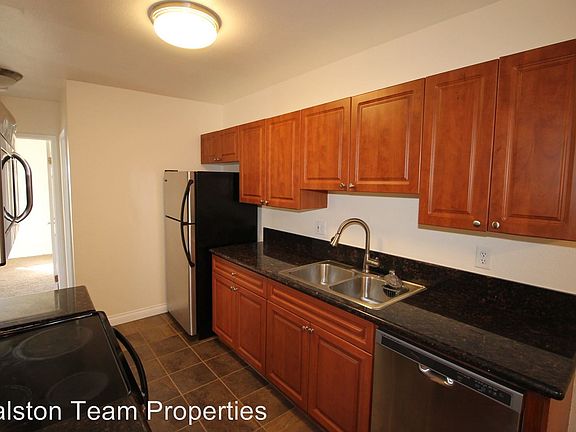 3rd image of 3040 Alta View Dr #205