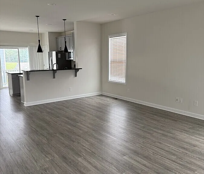 515 John Adams Dr — Photo 26