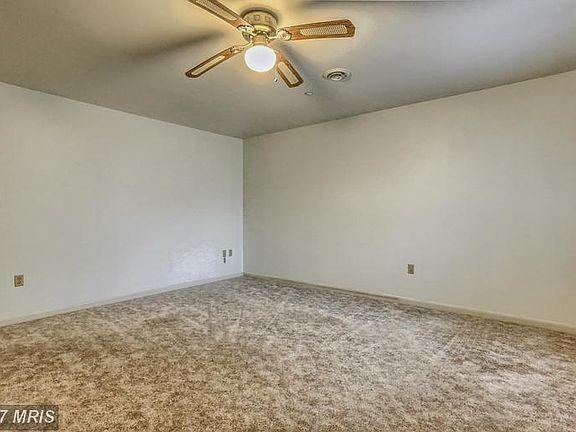 3rd image of 123 Buttercup Dr