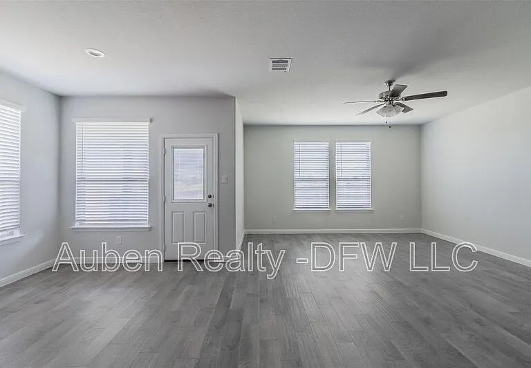 1343 Fox Hollow Rd — Photo 14
