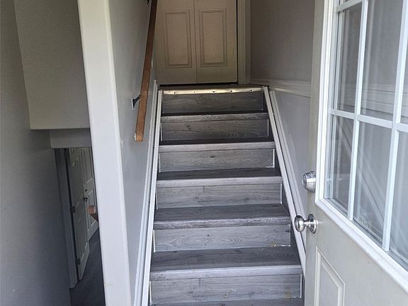 5th image of 633/635 3rd Street NE