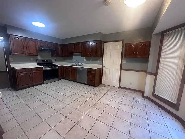1002 Juniper Springs Dr — Photo 18
