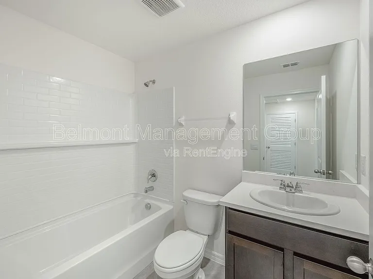 8250 SW 67th Ave — Photo 13