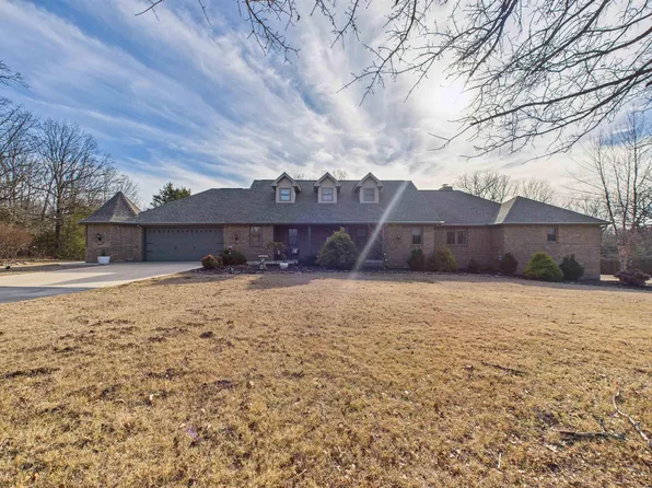 594 Woodridge Dr, Mountain Home, AR 72653