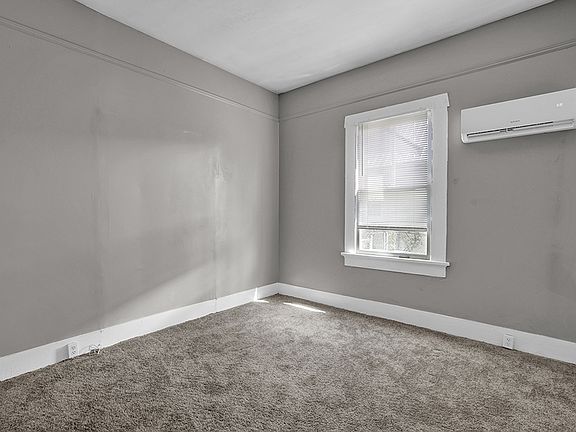5th image of 2221 Gurnee Ave