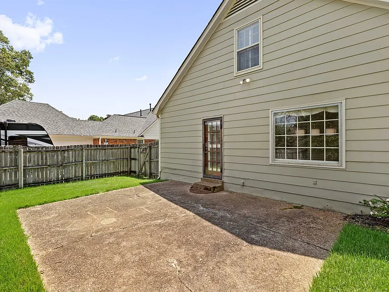 8604 Sandpoint Dr — Photo 22