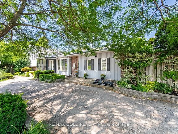 3rd image of 2395 Stillmeadow Rd
