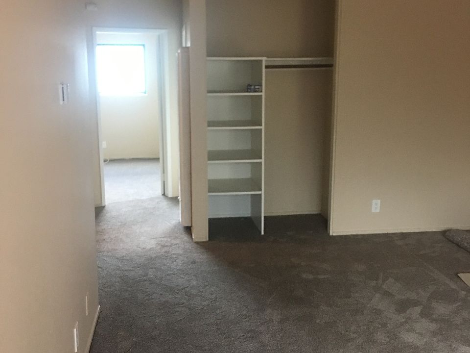 2nd image of 1323 Leafwood Dr APT 7