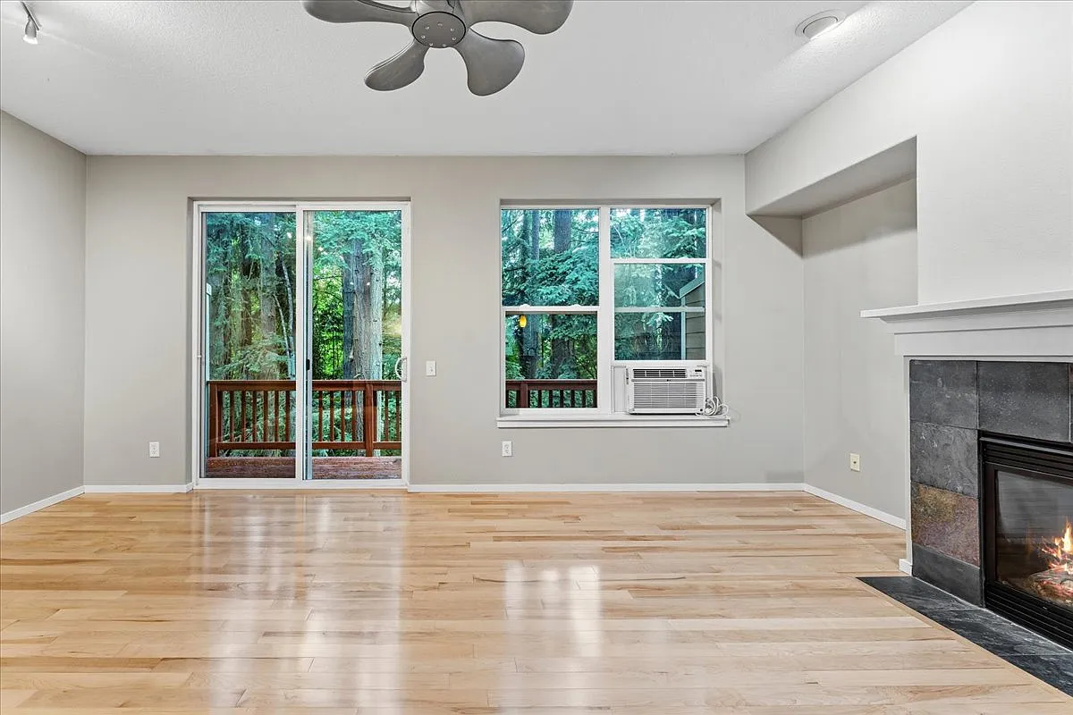 2 bed, 1525 sqft, $2,200 — Photo 4
