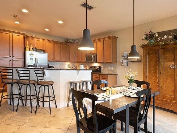 3rd image of 10557 Belfry Cir