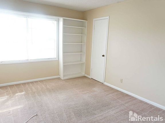 2nd image of 695 A1a N Unit 124