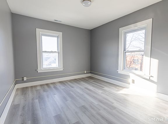 4th image of 132 Beaver St #3N