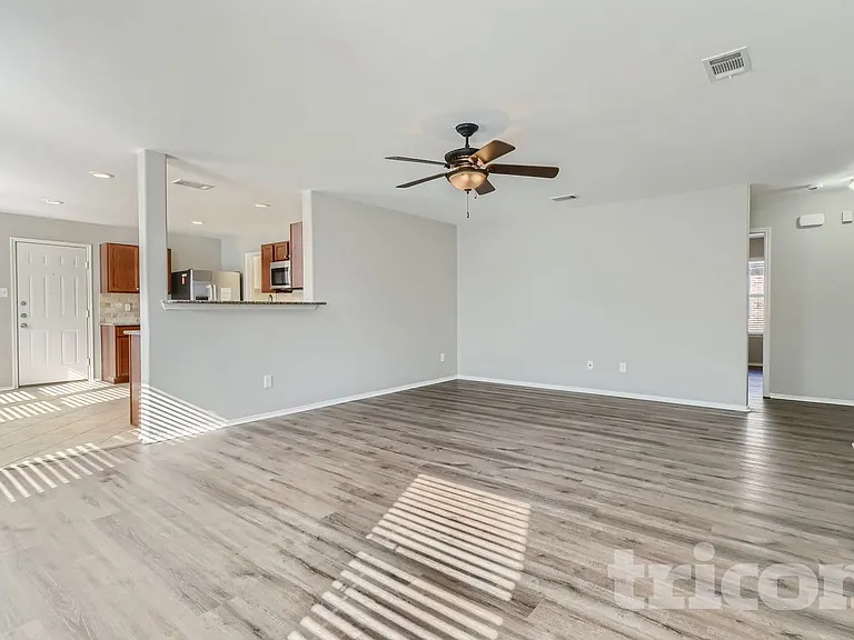 10317 Fossil Valley Dr — Photo 5