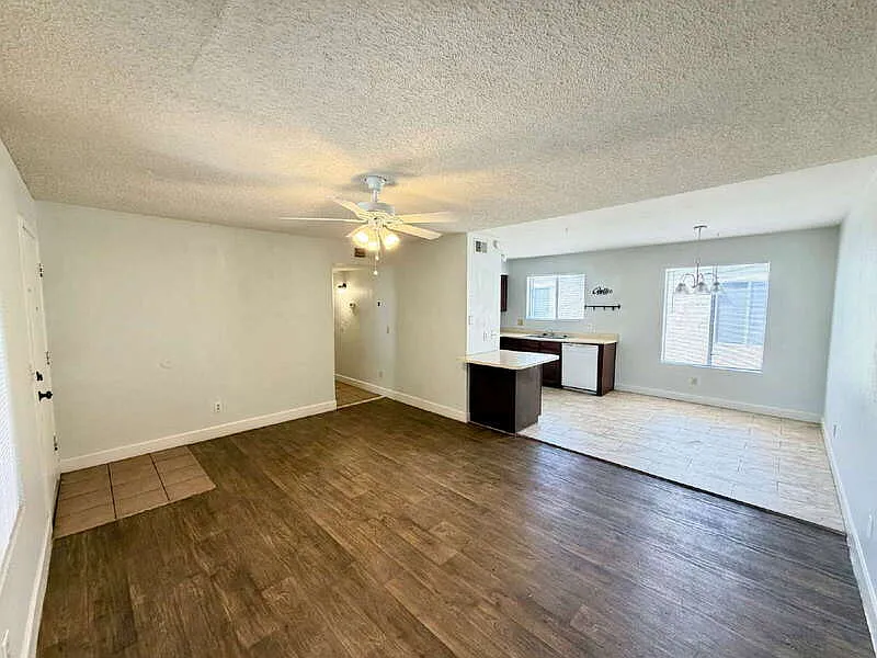 2 bed, 2.0 bath, 1170 sqft, $1,150 — Photo 3