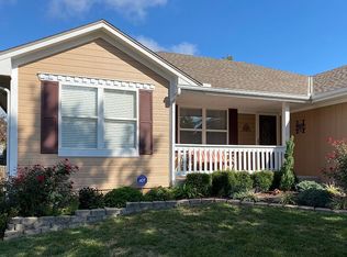 1710 Overbrook Ln, Raymore, MO 64083