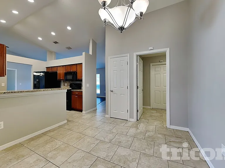 10752 Carloway Hills Dr — Photo 6