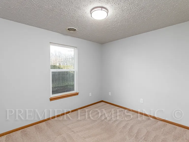 92 Meadow Wood Dr #C — Photo 13