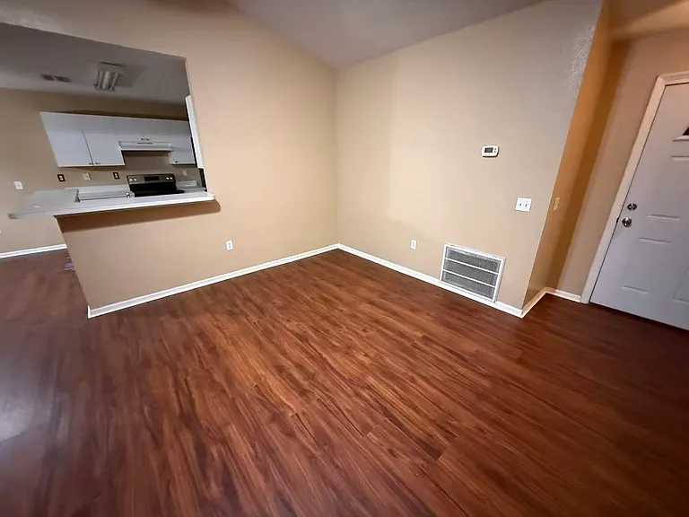 717 Cockatoo Ct — Photo 6
