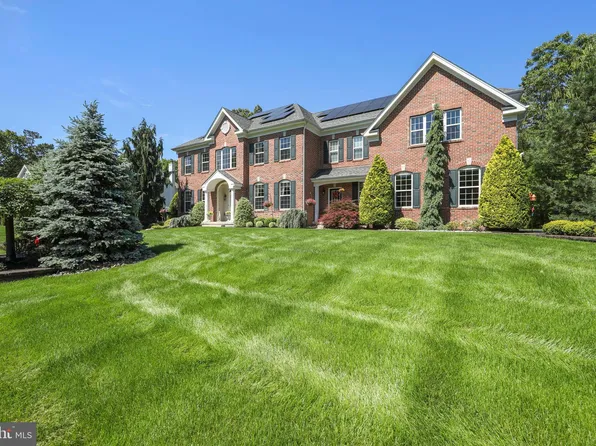 60 Sleepy Hollow Dr, Tabernacle, NJ 08088