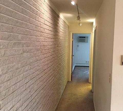 2nd image of 938 Ludlow Ave APT 5
