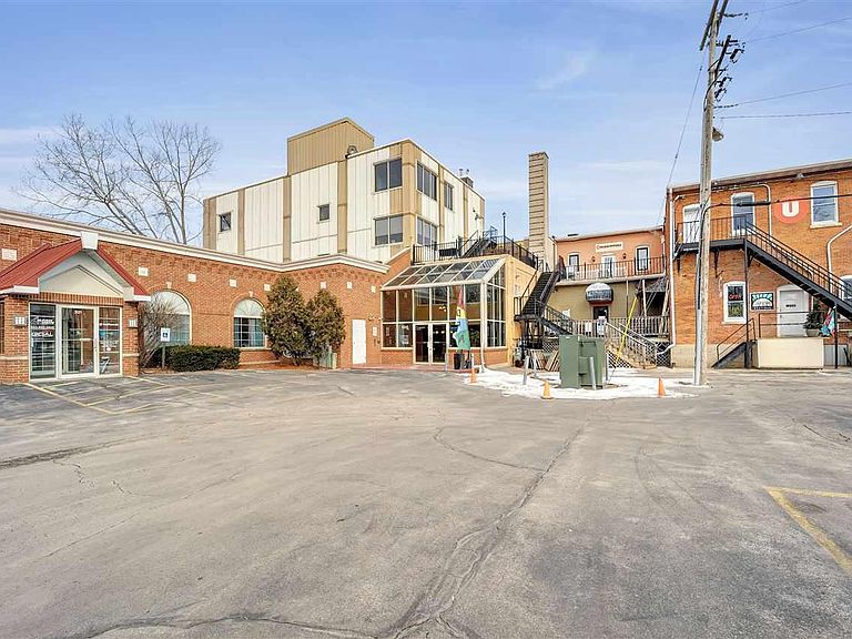 1238 Main St Green Bay, WI, 54302 Apartments for Rent Zillow