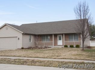 206 Prairie Grass Rd, Chatham, IL 62629