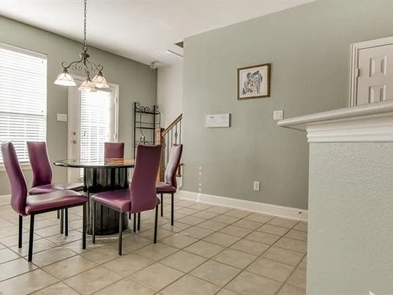 1016 Thorncliff Trl — Photo 20