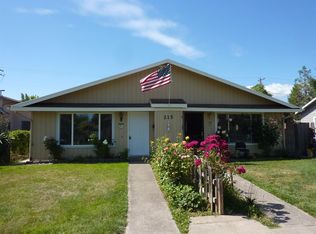 215 Haven St APT A, Medford, OR 97501