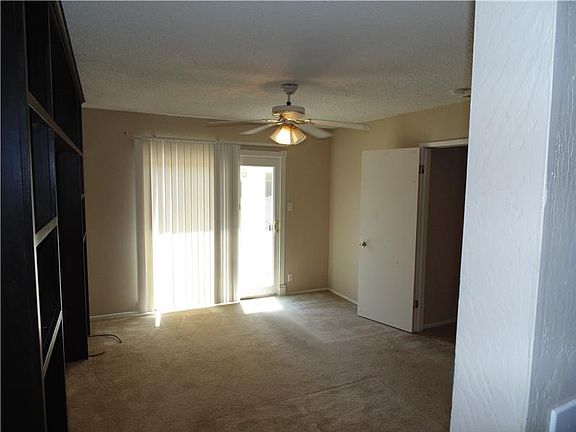 4th image of 2952 Carmona Way