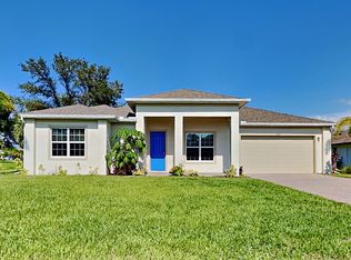 2096 Mazatlan Rd, Punta Gorda, FL 33983