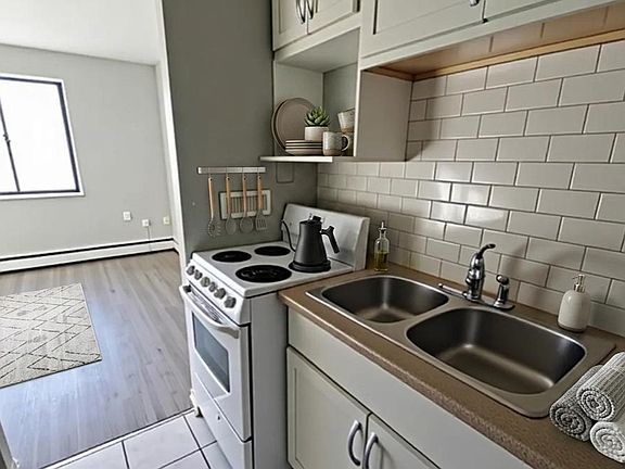2nd image of 50 Mohawk Rd W #203