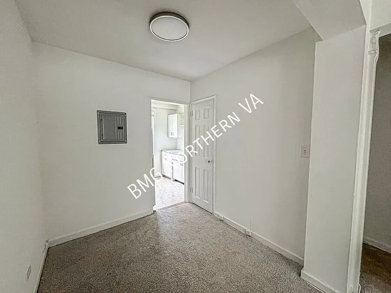214 N George Mason Dr #1 — Photo 5