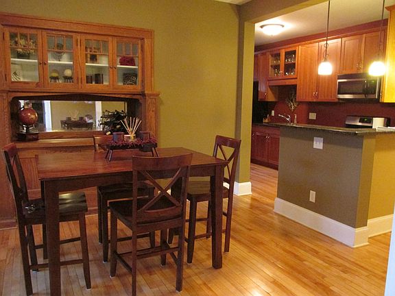 5th image of 2300 Girard Ave S APT 104