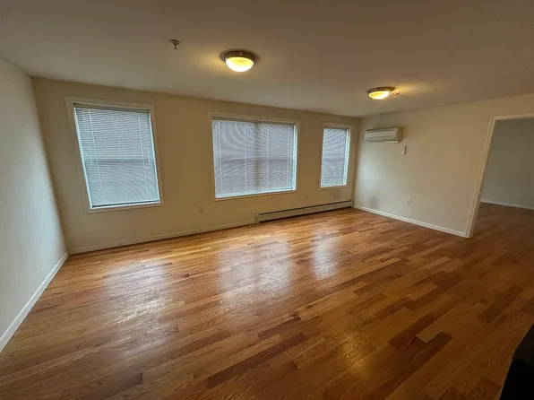(undisclosed Address), Garwood, NJ 07027
