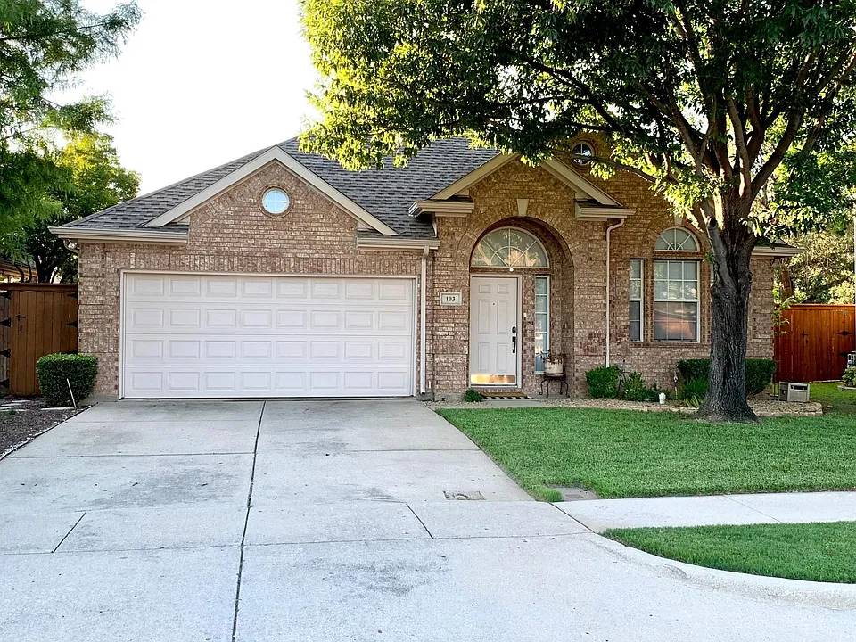 103 Stonecreek Dr